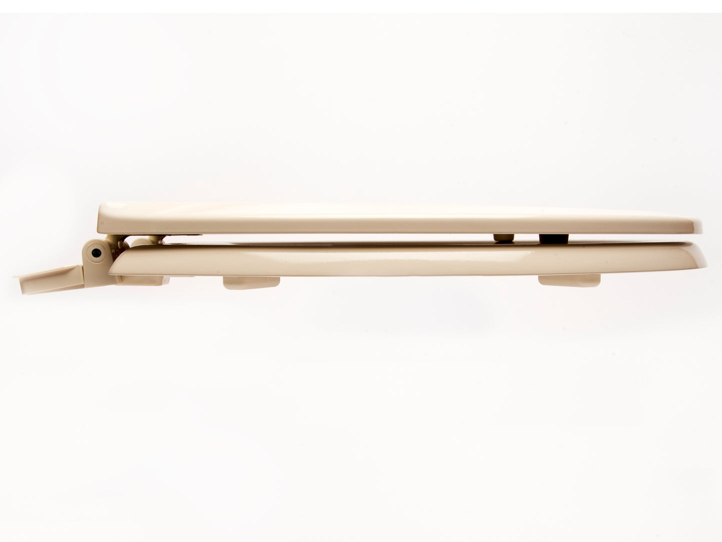Wood - Round Model 125-02 Residential Molded Wood Seat w/Closed Front Cover - Carton of 5 Seats