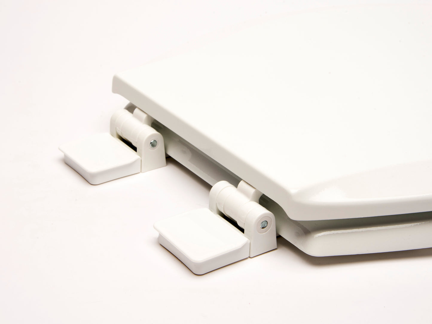 Wood - Elongated Model 126-04 Residential Molded Wood Seat Closed w/Cover - Carton of 5 Seats