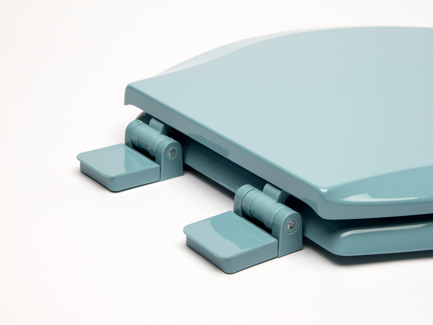 Wood - Elongated Model 126-45 Residential Molded Wood Seat Closed w/Cover - Carton of 5 Seats