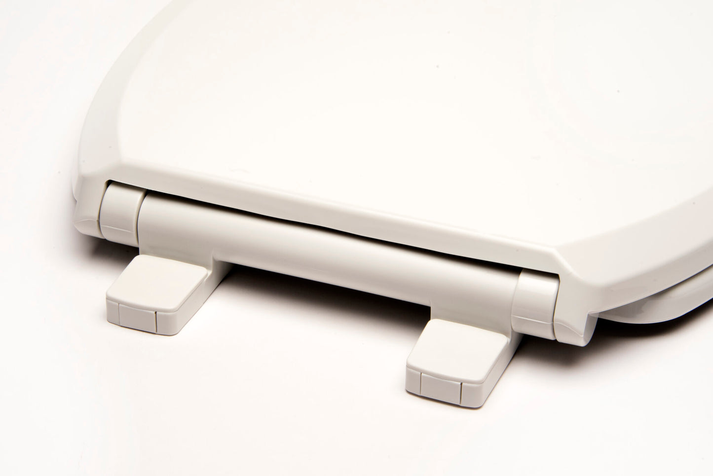 Plastic - Round Model 224-00 Slow Close closed front with cover - Carton of 5 Seats