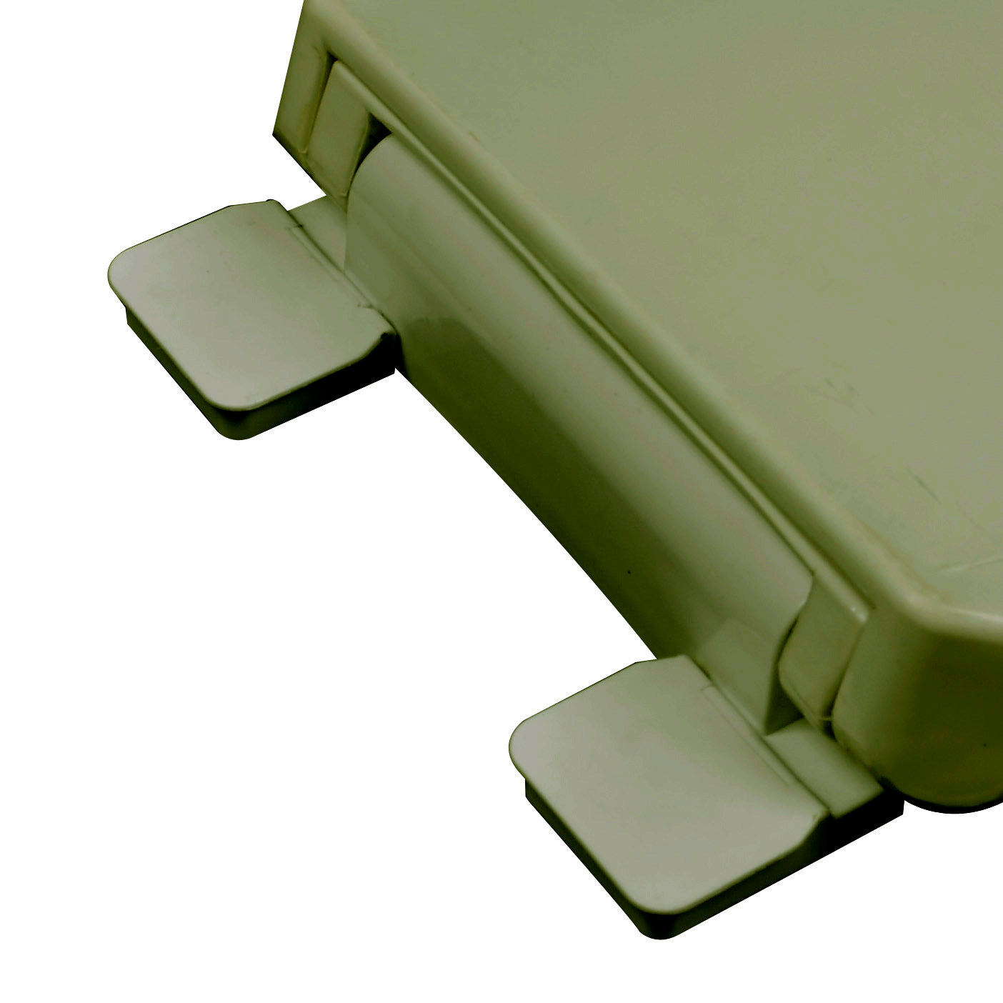 Plastic - Round Model 240-58 Deluxe Slow Close closed front with cover